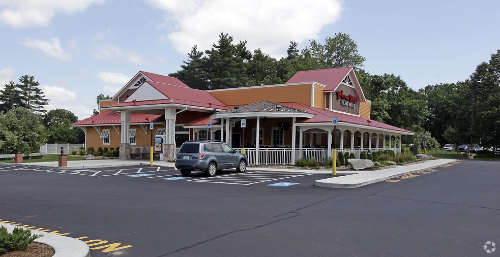 Primary Photo Of 413 Middlesex Rd, Tyngsborough Restaurant For Lease