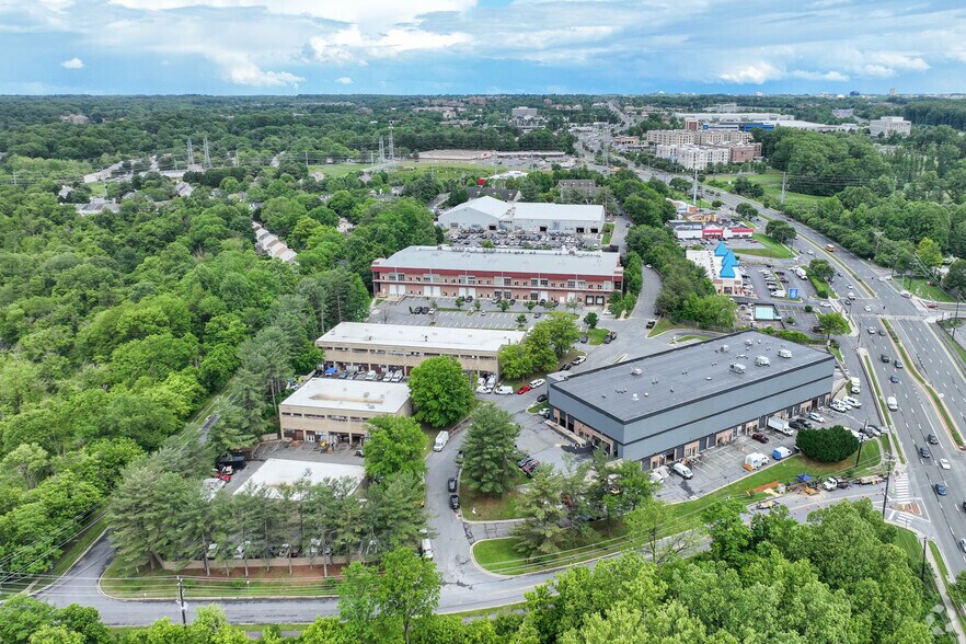 More Photos Of 18761 N Frederick Ave, Gaithersburg Light Distribution For Lease