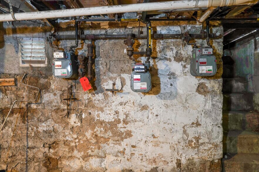 More Photos Of 1890 W 6th St, Brooklyn Storefront Retail Residential For Sale