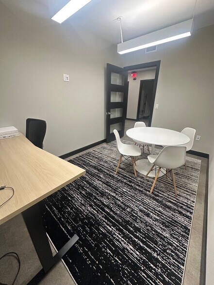 More Photos Of 275 Lake St, Wayzata Office Residential For Lease