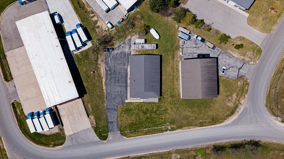 More Photos Of 571 Blue Star Ct, Traverse City Warehouse For Sale