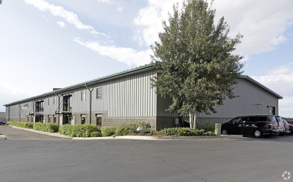 More Photos Of 115-119 N 1330 W, Orem Manufacturing For Lease