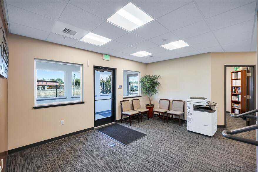 More Photos Of 17612 E Sprague Ave, Spokane Valley Office For Sale
