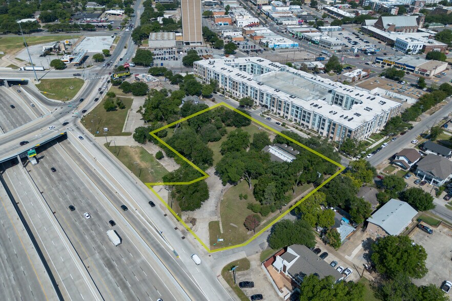 More Photos Of 132-140 E 12th St, Dallas Land For Sale