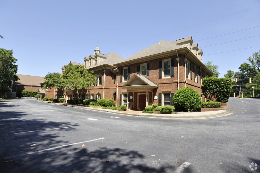 More Photos Of 5252 Roswell Rd NE, Atlanta Office For Lease
