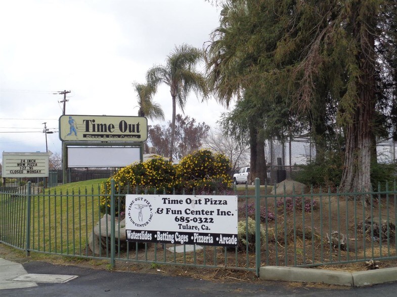More Photos Of 110 N Mooney Blvd, Tulare Amusement Park For Lease