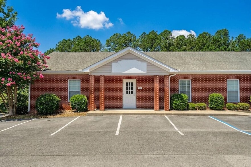 More Photos Of 1450 Jones Dairy Rd, Jasper Medical For Sale