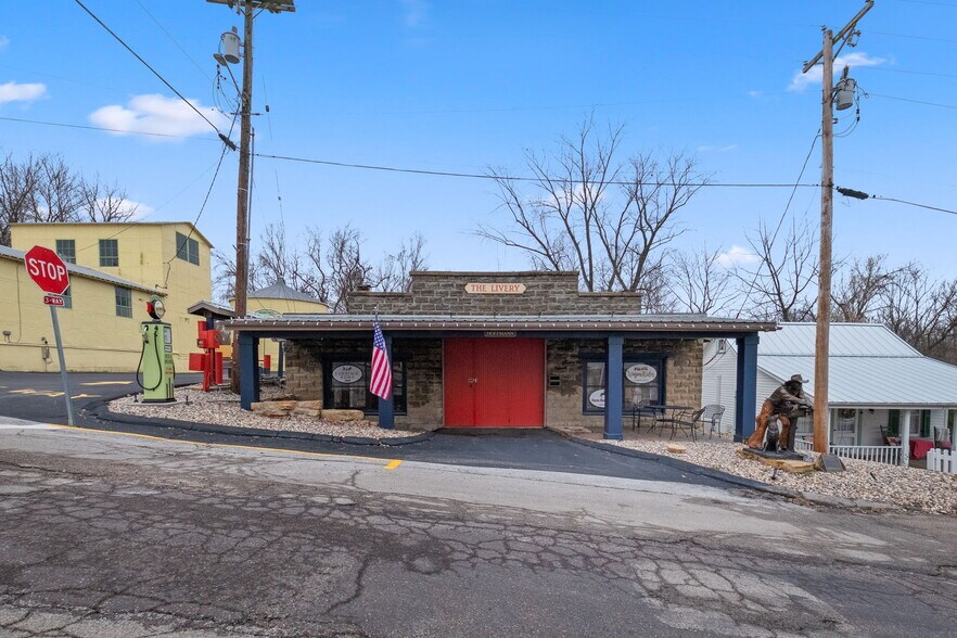 More Photos Of 225 Jackson St, Augusta Specialty For Sale