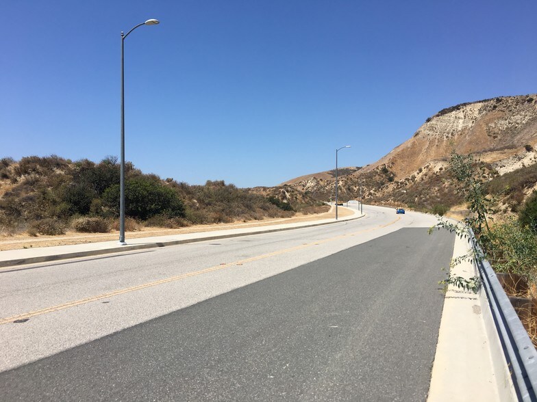 More Photos Of 18100 Sesnon Blvd, Granada Hills Land For Lease