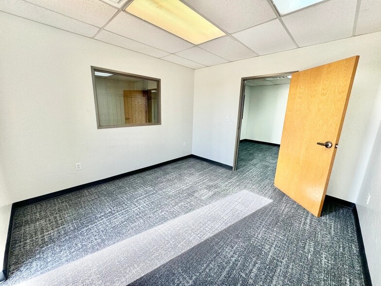 More Photos Of 713 N Morgan Rd, Oklahoma City Warehouse For Lease