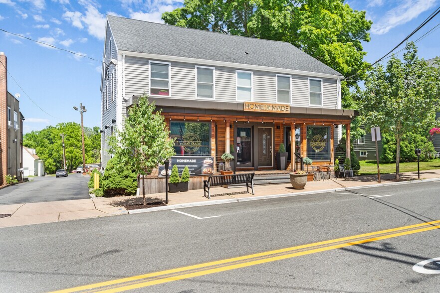 More Photos Of 269 Main St, Hackettstown Storefront Retail Office For Lease