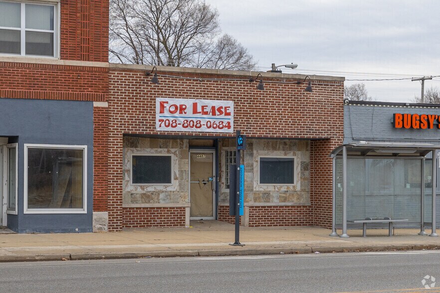 Primary Photo Of 4487 Broadway, Gary Storefront For Lease