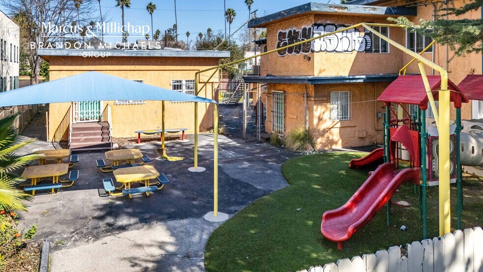 More Photos Of 2255 W Adams Blvd, Los Angeles Land For Sale