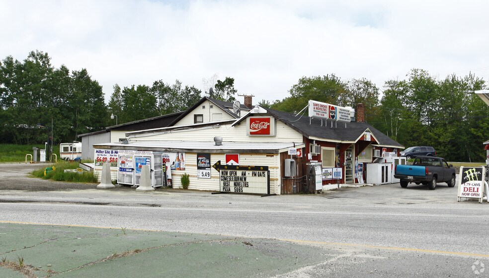 More Photos Of 2 Pigeon Hill Rd, Mechanic Falls Convenience Store For Sale