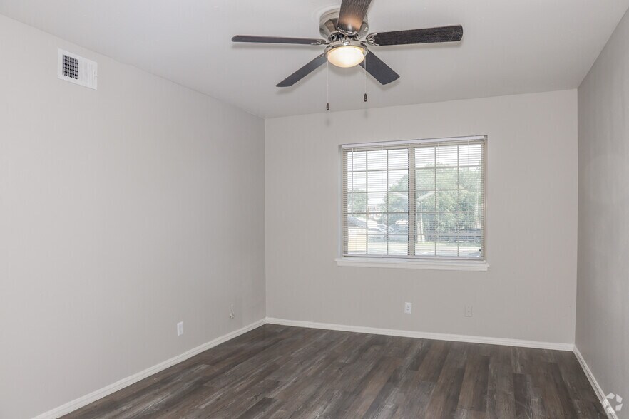 More Photos Of 1713 S Memorial Dr, Tulsa Apartments For Sale