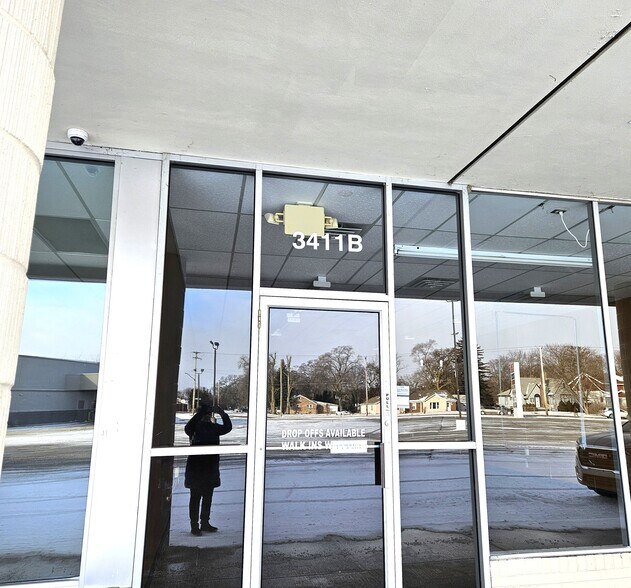 More Photos Of 3405-3419 E Genesee Ave, Saginaw Unknown For Lease