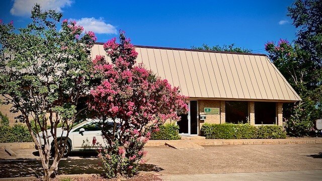 More Photos Of 648 W Campbell Rd, Richardson Medical For Lease