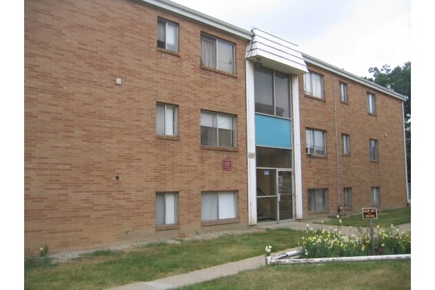 More Photos Of 1833-1845 E 31st St, Lorain Apartments For Sale