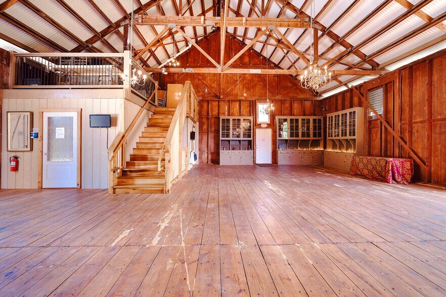 More Photos Of 1902 Jefferson Pike, Brunswick Lodge Meeting Hall For Lease