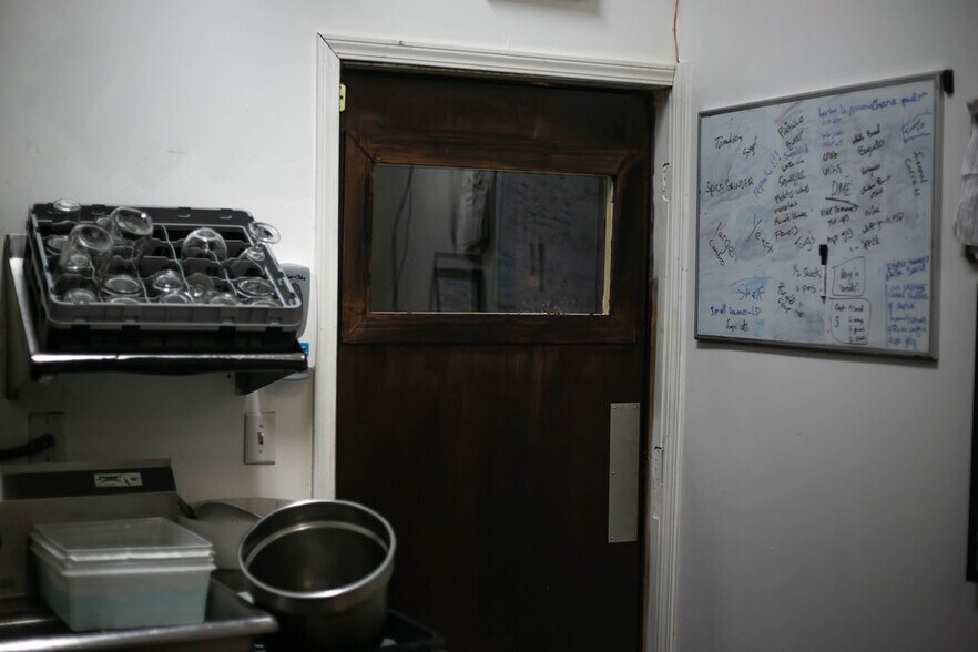 More Photos Of 537 Main St, Buffalo Storefront Retail Residential For Sale