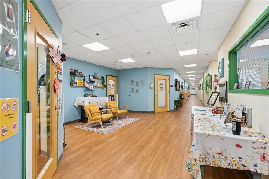More Photos Of 443 W Lowell Ave, Haverhill Office For Sale