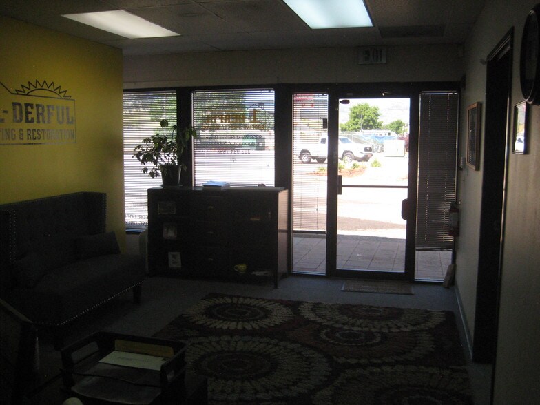 More Photos Of 9848-9858 W Girton Dr, Lakewood Office For Lease