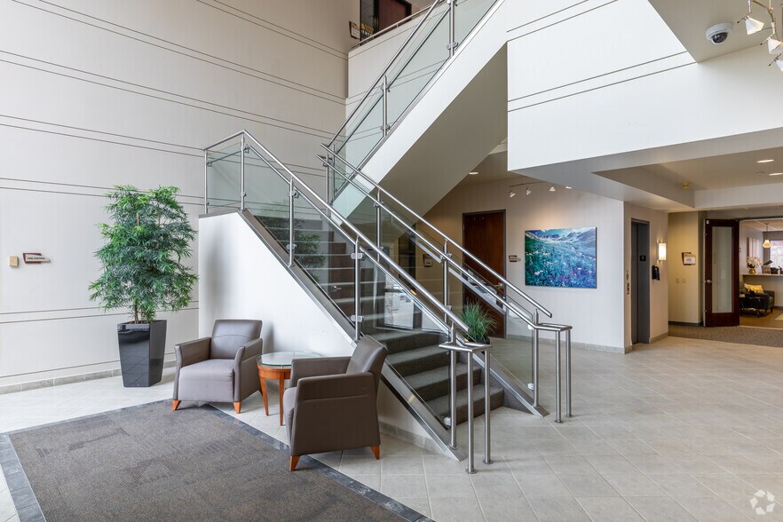 More Photos Of 200 Plaza Dr, Highlands Ranch Office For Lease