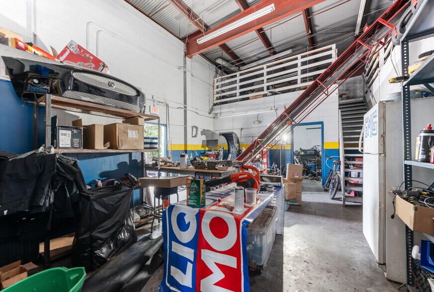 More Photos Of 6135 Salt Springs Rd, Port Richey Auto Repair For Sale