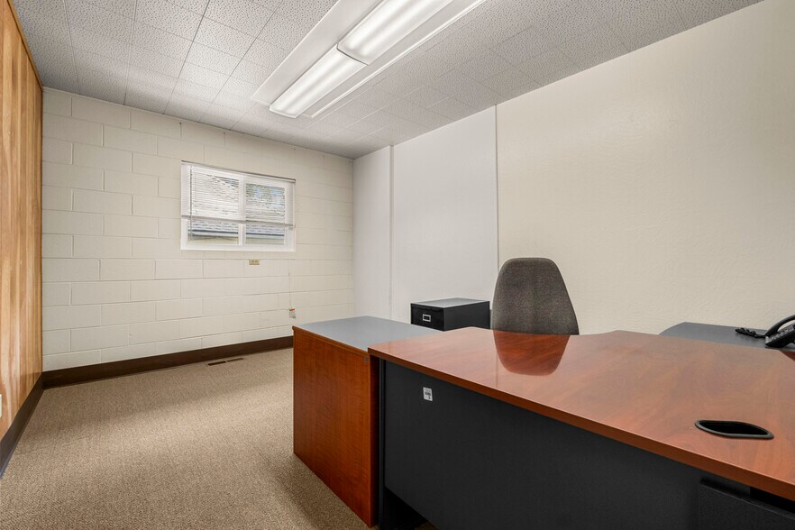 More Photos Of 1024 Simon Dr, Placerville Office For Sale