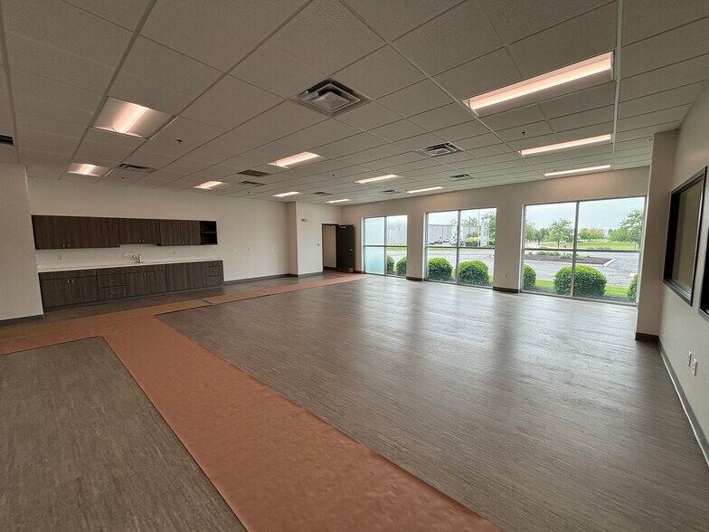 More Photos Of 3650 Brookham Dr, Columbus Warehouse For Lease