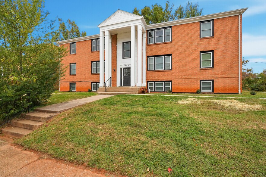 More Photos Of 1200 Liggates Rd, Lynchburg Apartments For Sale