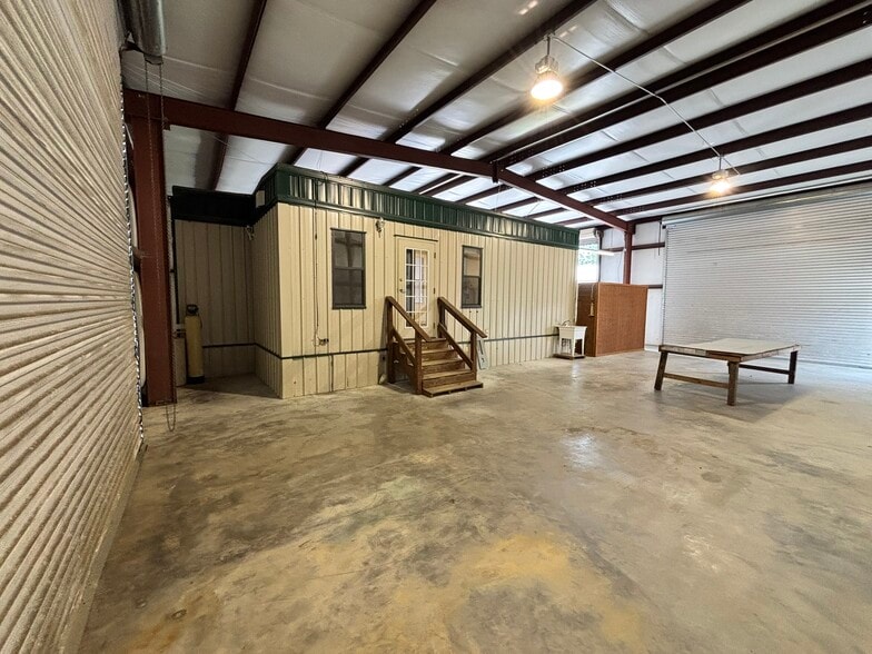 More Photos Of 19300 Valdosta Hwy, Valdosta Distribution For Lease
