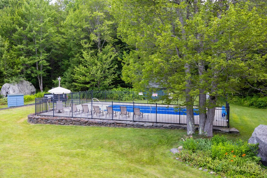 More Photos Of 344 Vt Route 100, West Dover Hotel For Sale