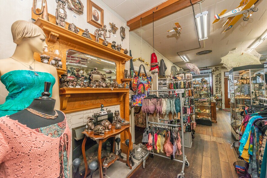 More Photos Of 481 Main St, Weaverville Hotel For Sale