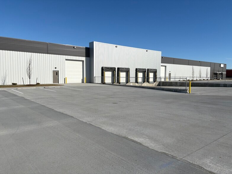 Primary Photo Of 4200 W Harry St, Wichita Warehouse For Lease