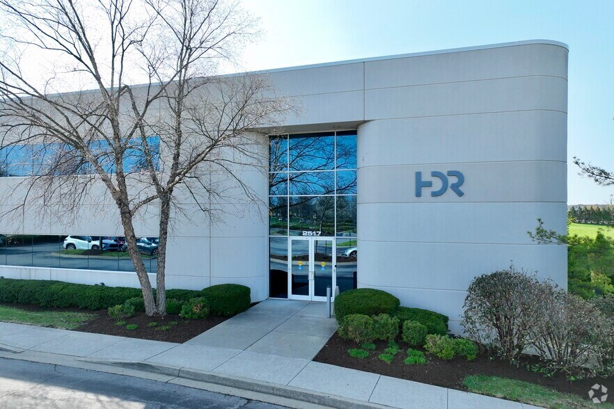 More Photos Of 2517 Sir Barton Way, Lexington Office For Lease