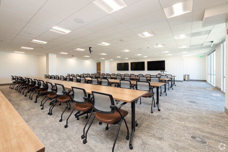 More Photos Of 9380 Station St, Lone Tree Office For Lease