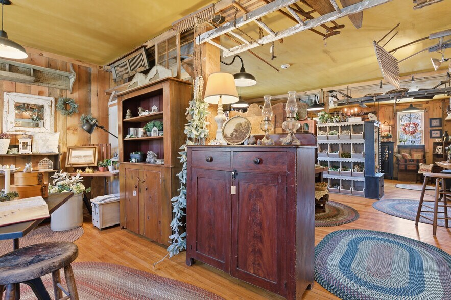 More Photos Of 953 Victory Hwy, Burrillville Bar For Sale