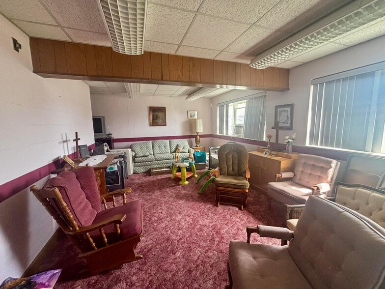 More Photos Of 13 E High St, Jeffersonville Religious Facility For Sale