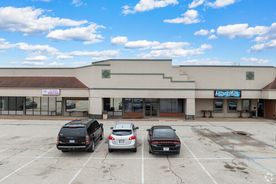 More Photos Of 12243-12305 Natural Bridge Rd, Bridgeton Unknown For Lease
