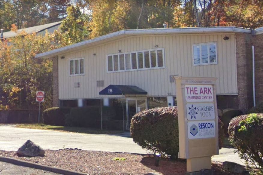 More Photos Of 198 Londonderry Tpke, Hooksett Light Distribution For Lease