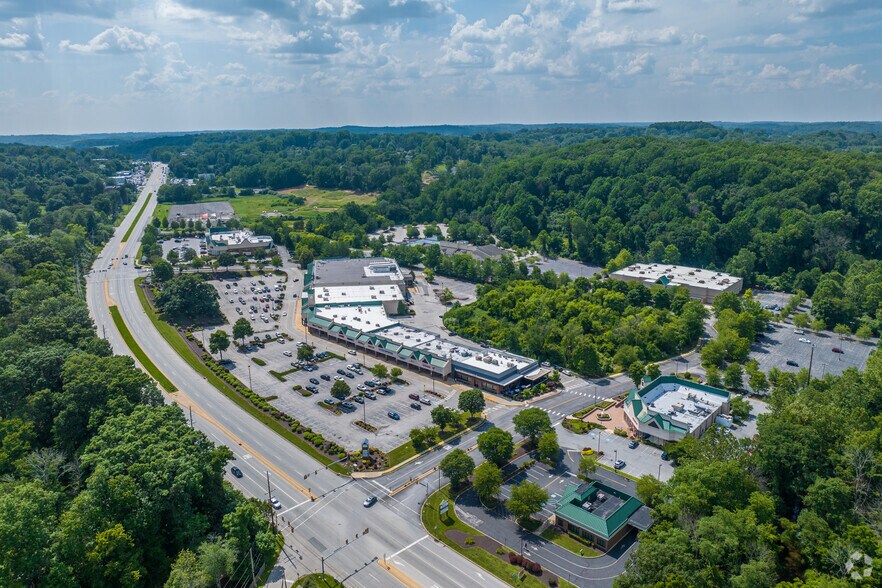 More Photos Of 4855 West Chester Pike, Newtown Square Unknown For Lease