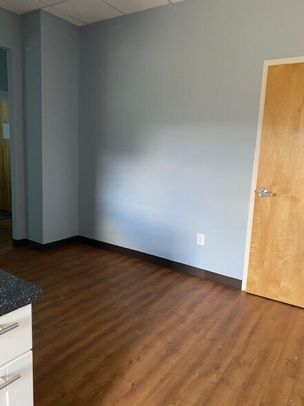 More Photos Of 5200 McDermott Rd, Plano Storefront Retail Office For Lease