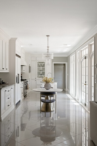 More Photos Of 1810 W 35th St, Austin Specialty For Sale