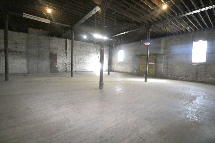 More Photos Of 312 N 7th St, Steubenville Warehouse For Sale