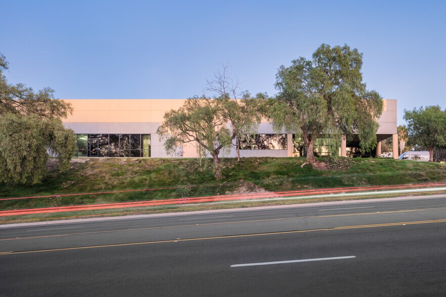 More Photos Of 2630 Business Park Dr, Vista Manufacturing For Sale