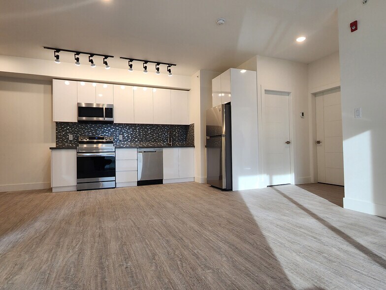 More Photos Of 4010 Walters St, Merritt Apartments For Sale