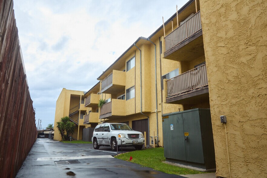 More Photos Of 15115 S Raymond Ave, Gardena Apartments For Sale