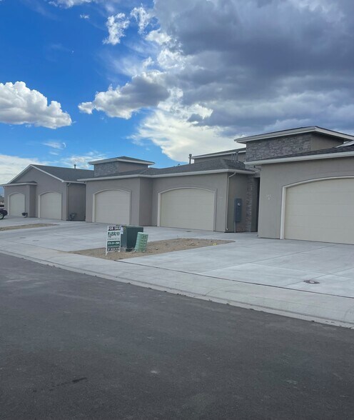 More Photos Of 581 W Indian Creek Dr, Grand Junction Multifamily For Sale