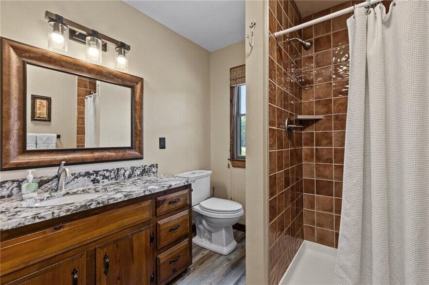 More Photos Of 755 County Road 210, Eureka Springs Hotel For Sale